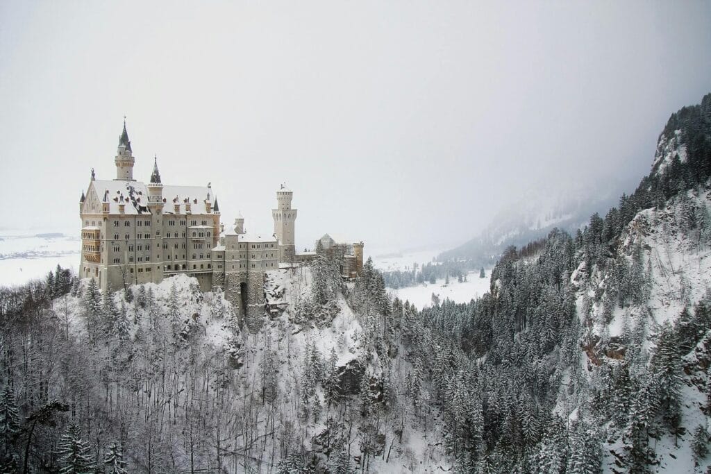 Castillo medieval en la época feudal, representando la aristocracia